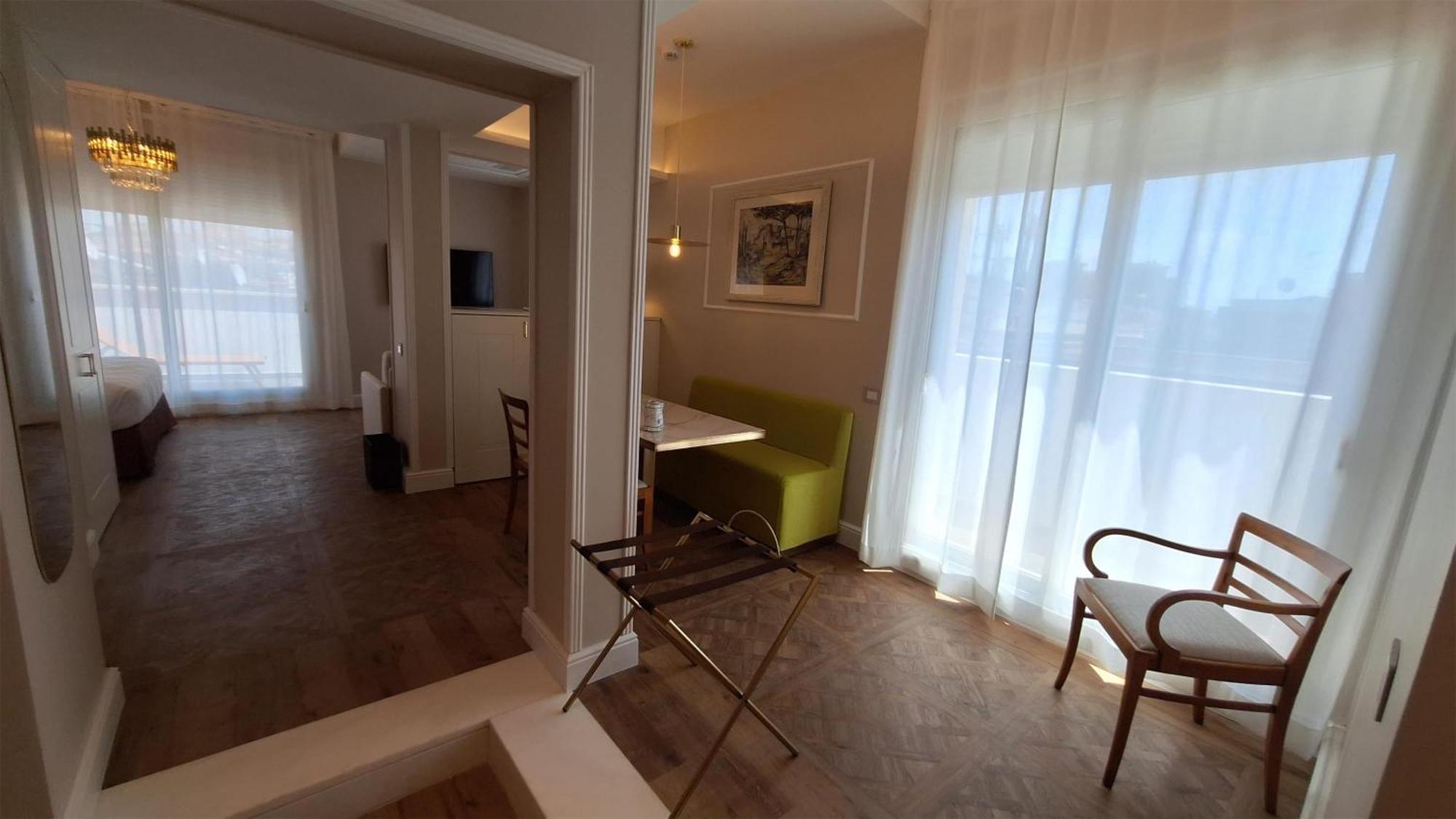 Western Rivoli Hotel 4*